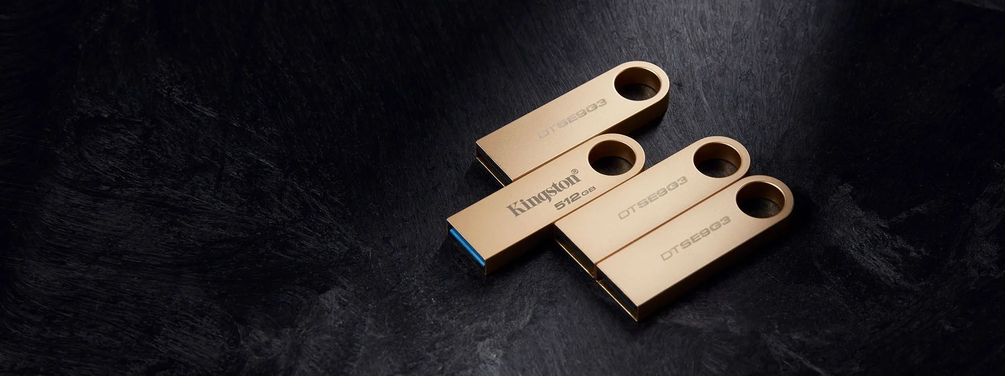 فلاشة Kingston DataTraveler SE9 G3 سعة 256GB بمنفذ USB-A 3.2 - معدنية ذهبية
