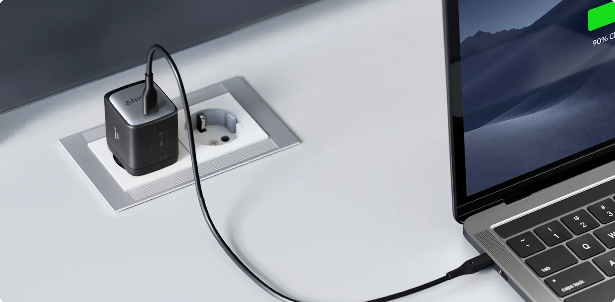 شاحن Anker 711 Nano II بمنفذ USB-C - قدرة 30 واط