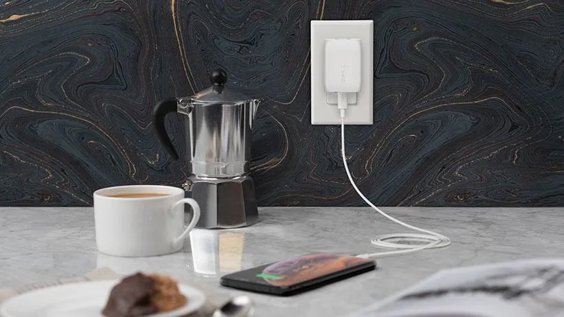 شاحن Belkin بمنفذ USB-C - قدرة 20 واط